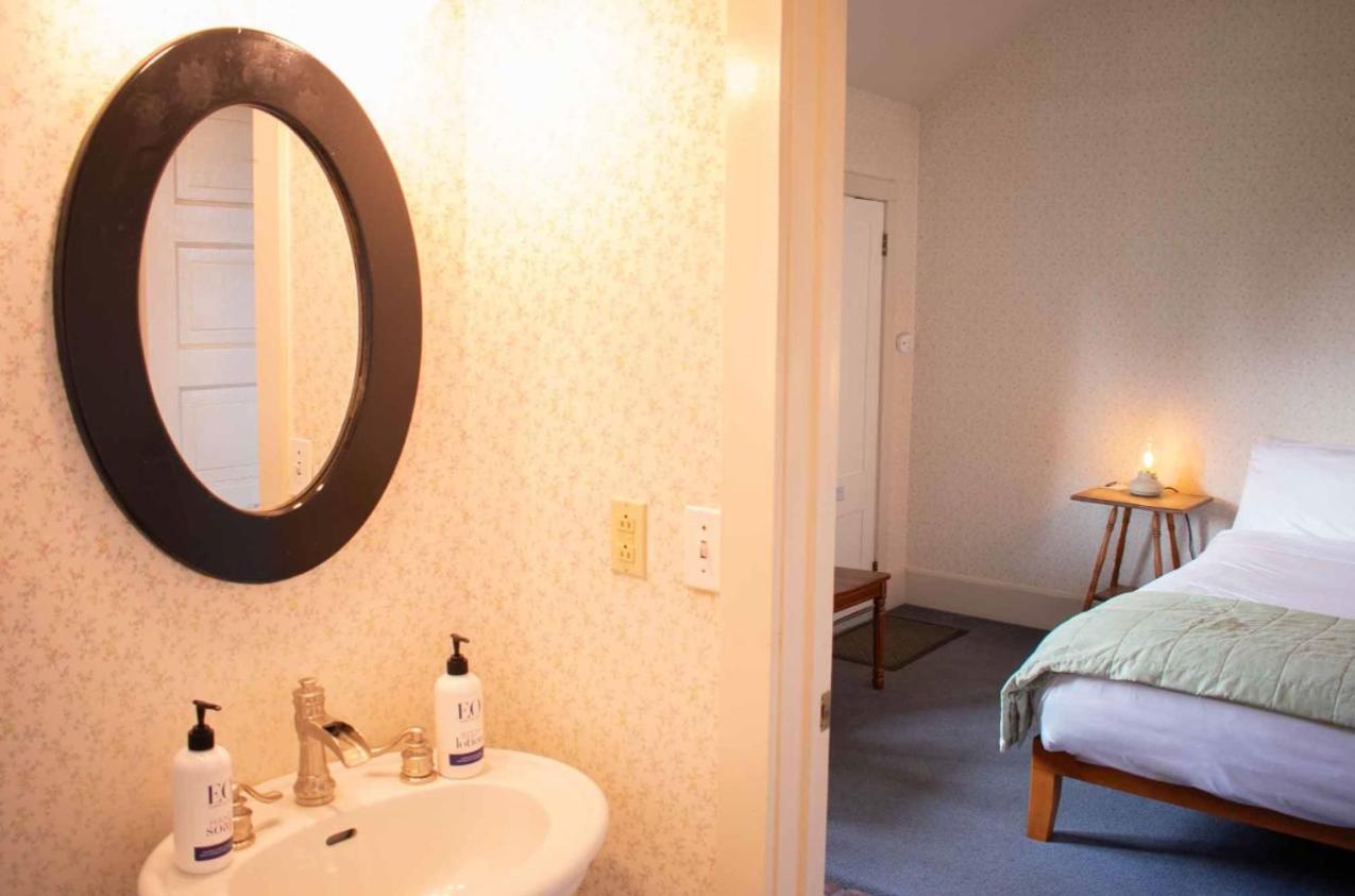 Dennen'S Victorian Farmhouse Little River エクステリア 写真